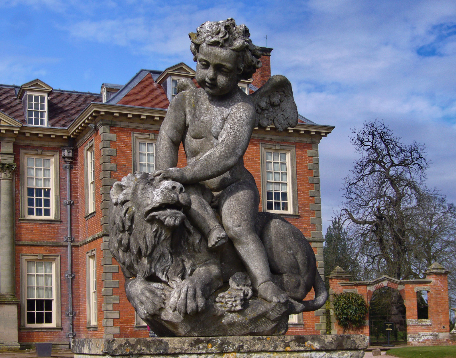 Hanbury Hall, Droitwich